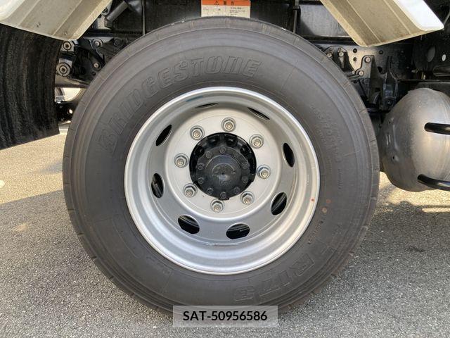 MITSUBISHI FUSO Fighter 2022-08 353137-19