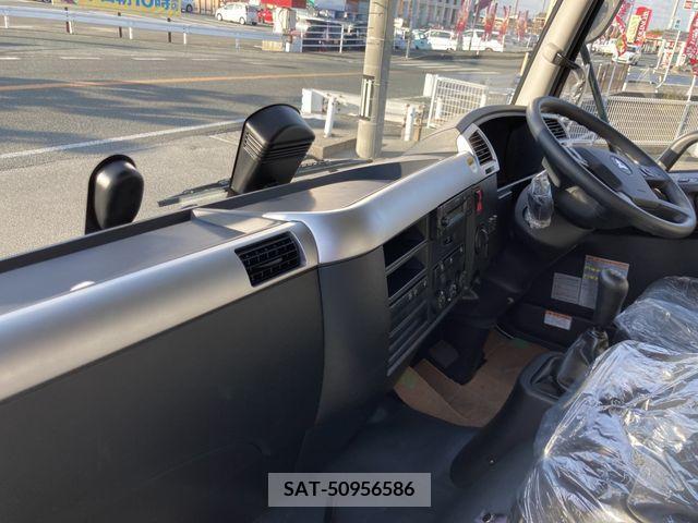 MITSUBISHI FUSO Fighter 2022-08 353137-10