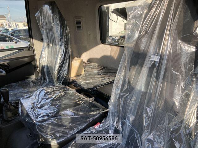 MITSUBISHI FUSO Fighter 2022-08 353137-11