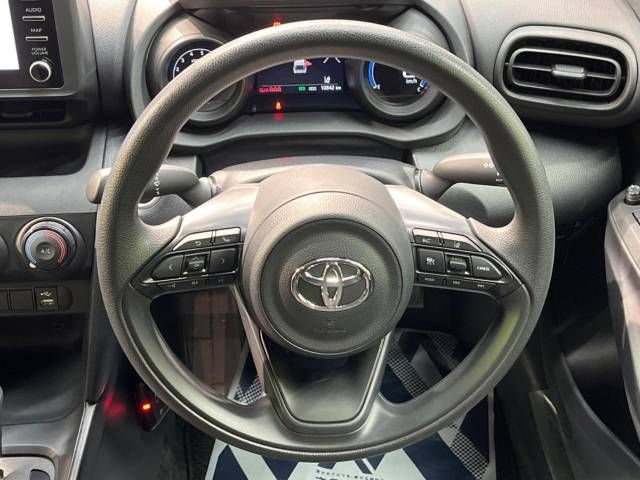 Toyota YARIS CROSS 2023-03 194255-11