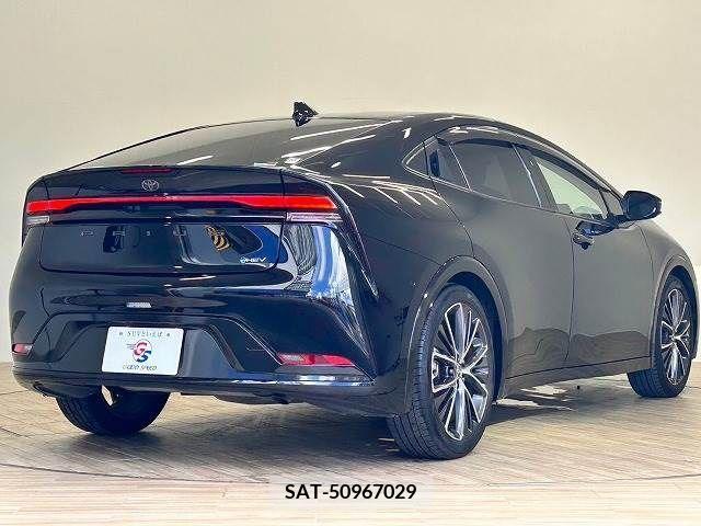 Toyota PRIUS 2023-05 339123-15