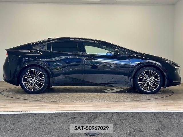 Toyota PRIUS 2023-05 339123-14