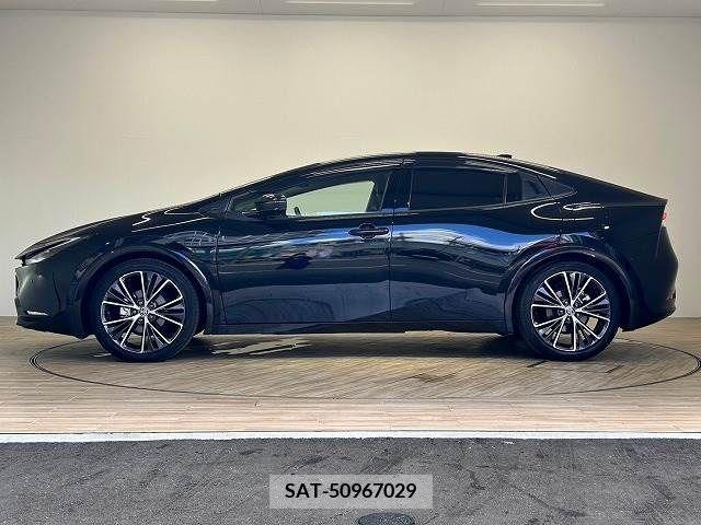 Toyota PRIUS 2023-05 339123-13