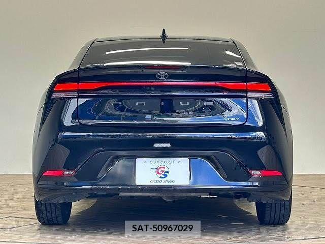 Toyota PRIUS 2023-05 339123-12