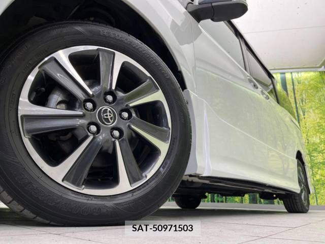 Toyota NOAH 2018-11 221478-14