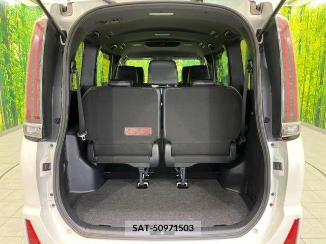 Toyota NOAH 2018-11 221478-11
