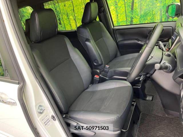 Toyota NOAH 2018-11 221478-8