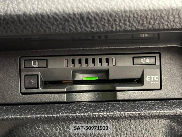 Toyota NOAH 2018-11 221478-6