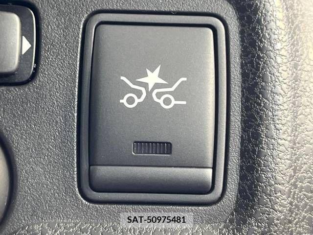 Nissan NOTE 2014-12 365419-4