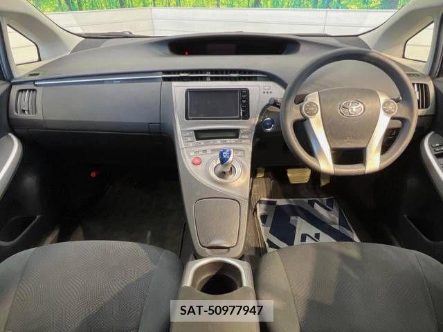 Toyota PRIUS 2015-04 378709-1