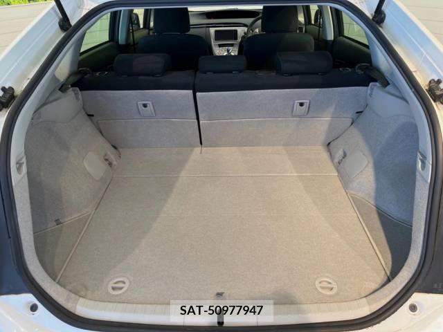 Toyota PRIUS 2015-04 378709-8