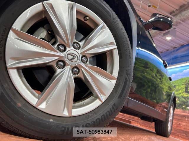 Lexus UX 2019-02 275900-13