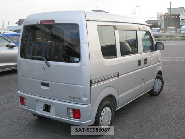 Suzuki EVERY 2010-10 351688-3