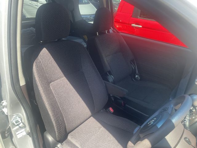Toyota PORTE 2015-01 9751-4