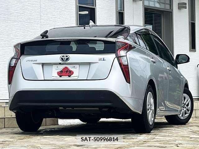 Toyota PRIUS 2017-05 346570-2