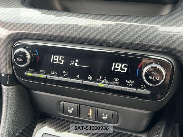 Toyota YARIS 2020-10 270776-6