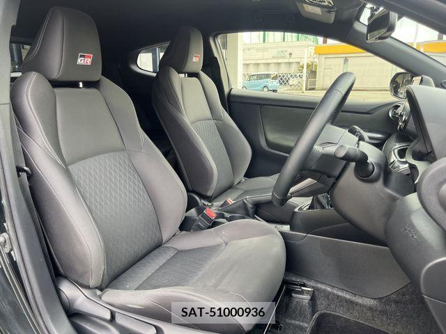 Toyota YARIS 2020-10 270776-15