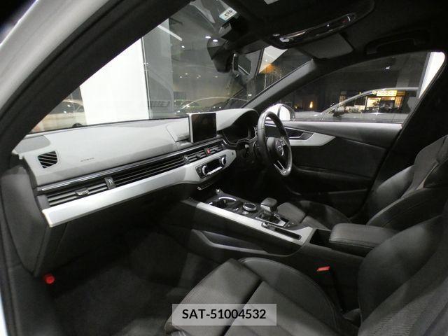 Audi A4 2017-08 218116-1