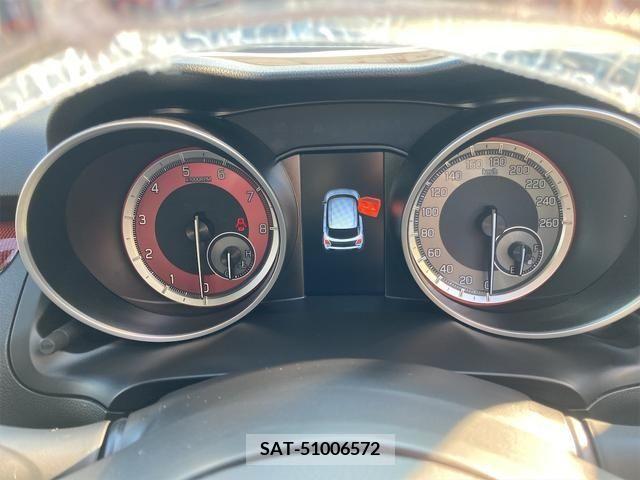 Suzuki SWIFT 2022-03 208607-9