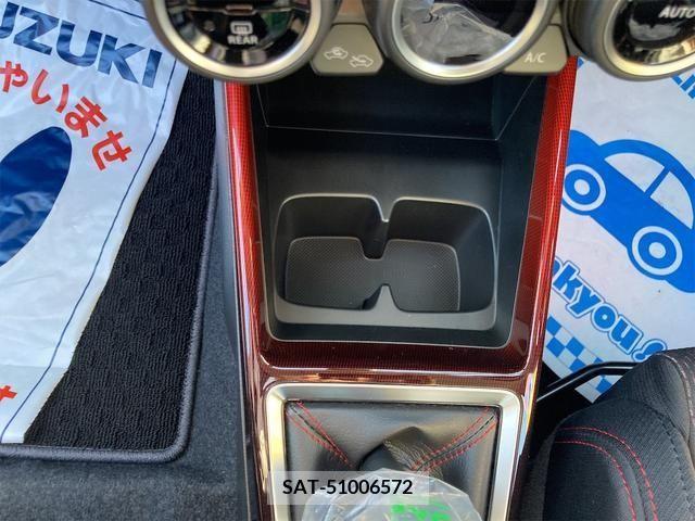 Suzuki SWIFT 2022-03 208607-14