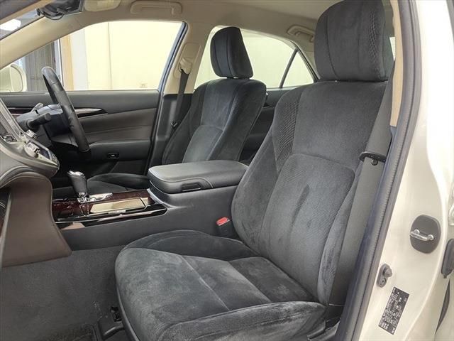 Toyota CROWN SEDAN 2016-10 27195-21