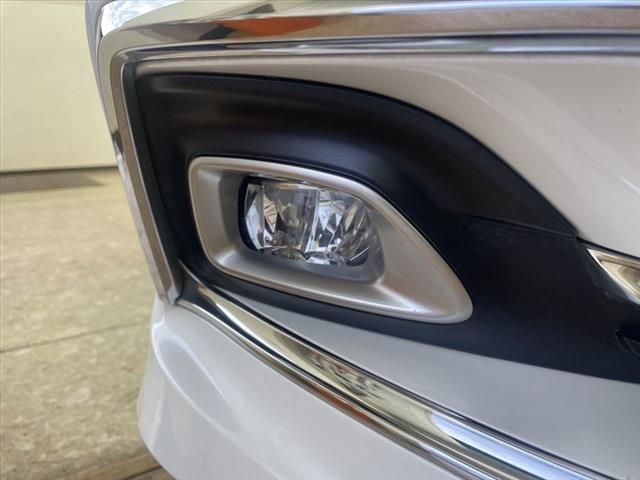 Toyota CROWN SEDAN 2016-10 27195-11