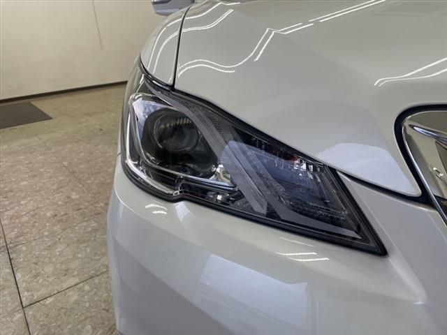 Toyota CROWN SEDAN 2016-10 27195-9
