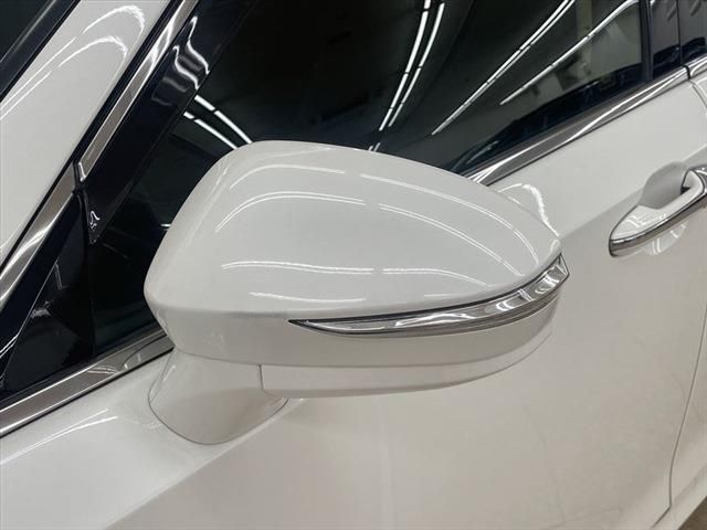 Toyota CROWN SEDAN 2016-10 27195-12