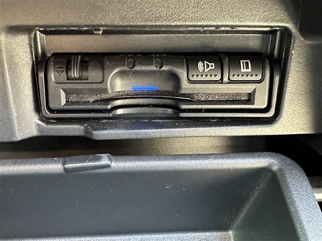 Nissan SERENA 2017-02 19411-18