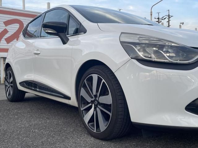 Renault LUTECIA 2013-10 180906-12
