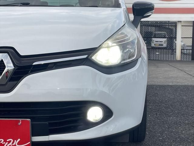 Renault LUTECIA 2013-10 180906-20