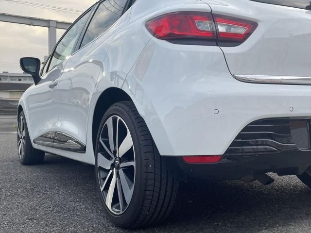 Renault LUTECIA 2013-10 180906-18