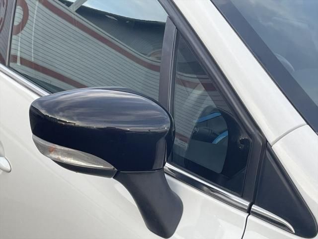 Renault LUTECIA 2013-10 180906-22