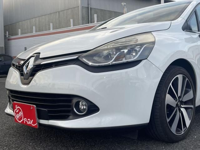 Renault LUTECIA 2013-10 180906-13