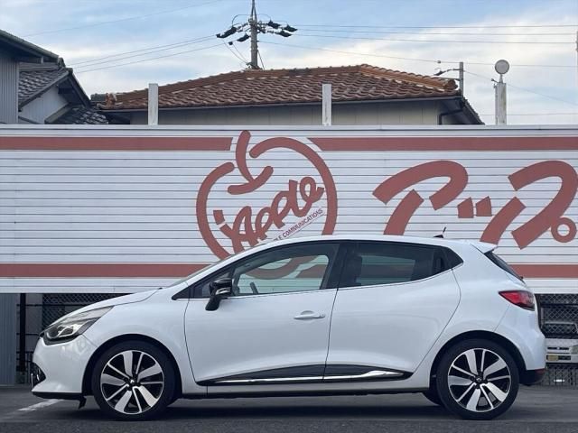 Renault LUTECIA 2013-10 180906-4