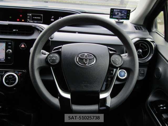 Toyota AQUA 2017-12 223994-15