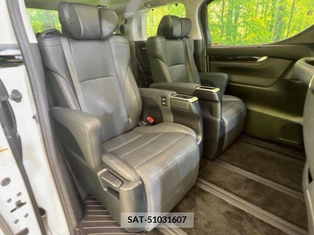 Toyota ALPHARD 2021-05 299508-9