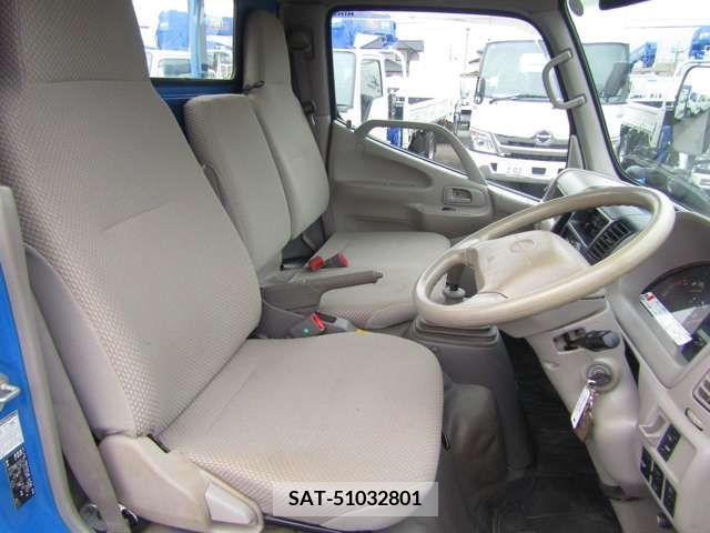 Hino DUTRO 2006-07 320373-14