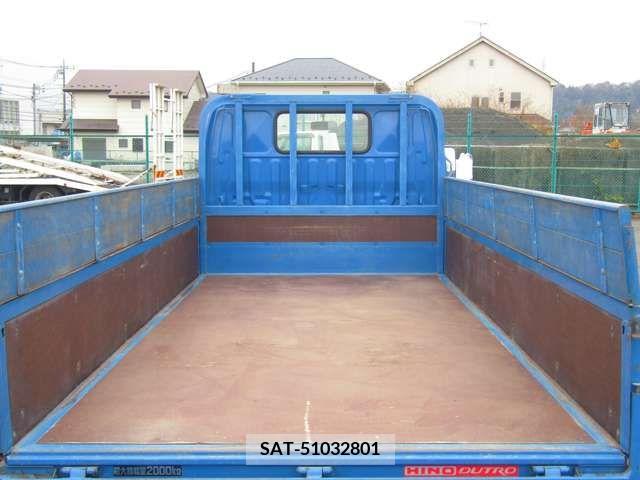 Hino DUTRO 2006-07 320373-5