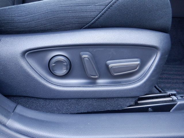 Toyota CROWN SEDAN 2018-08 4666-11