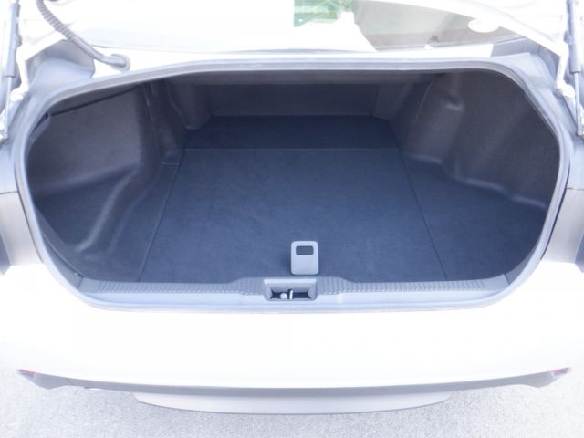 Toyota CROWN SEDAN 2018-08 4666-15