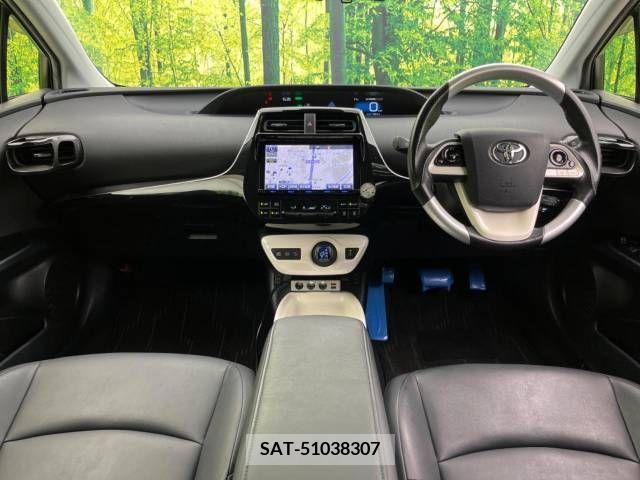 Toyota PRIUS 2016-01 229914-1