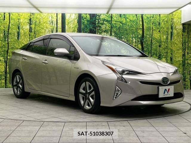 Toyota PRIUS 2016-01 229914-16