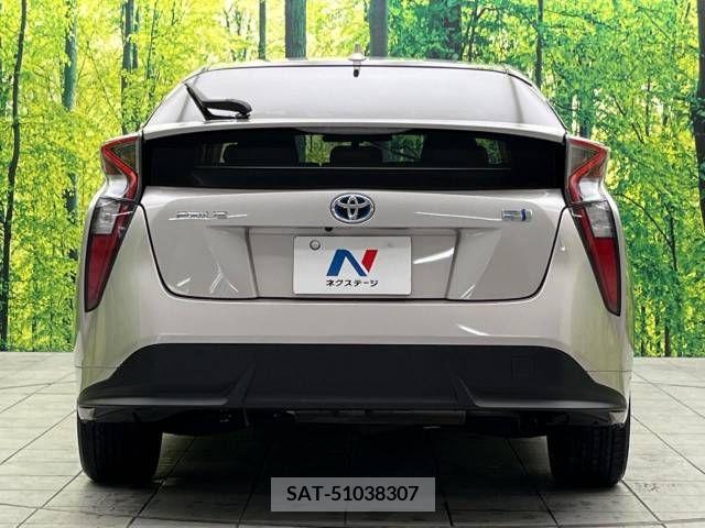 Toyota PRIUS 2016-01 229914-15