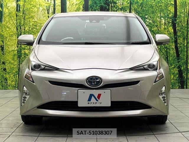 Toyota PRIUS 2016-01 229914-14