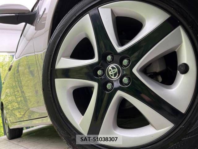 Toyota PRIUS 2016-01 229914-13
