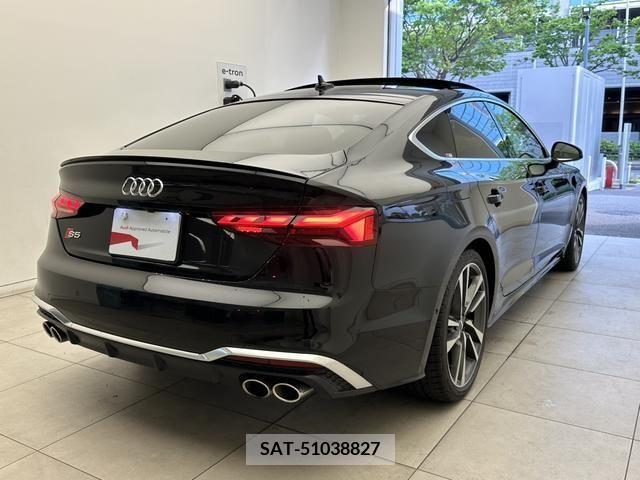 Audi S5 2021-03 317929-1