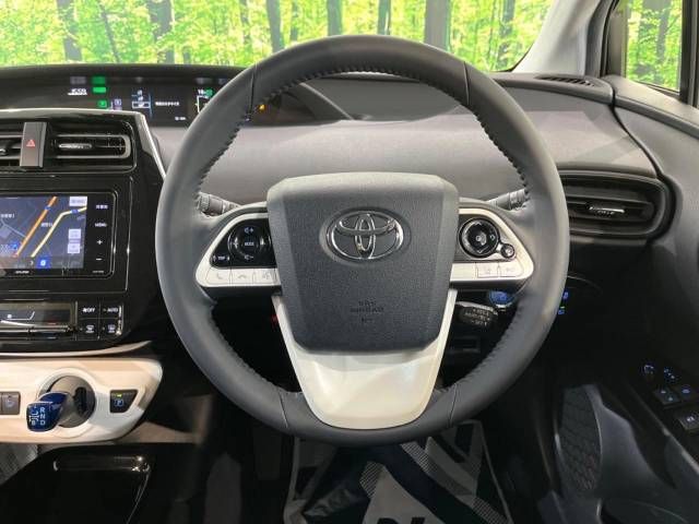 Toyota PRIUS 2018-10 187059-11