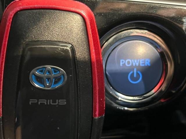 Toyota PRIUS 2018-10 187059-7