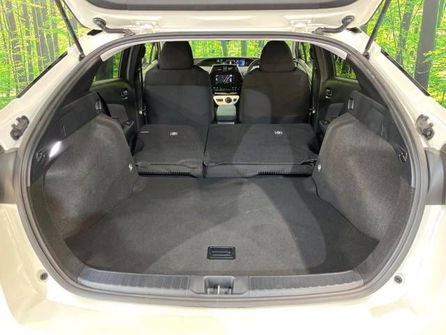 Toyota PRIUS 2018-10 187059-10